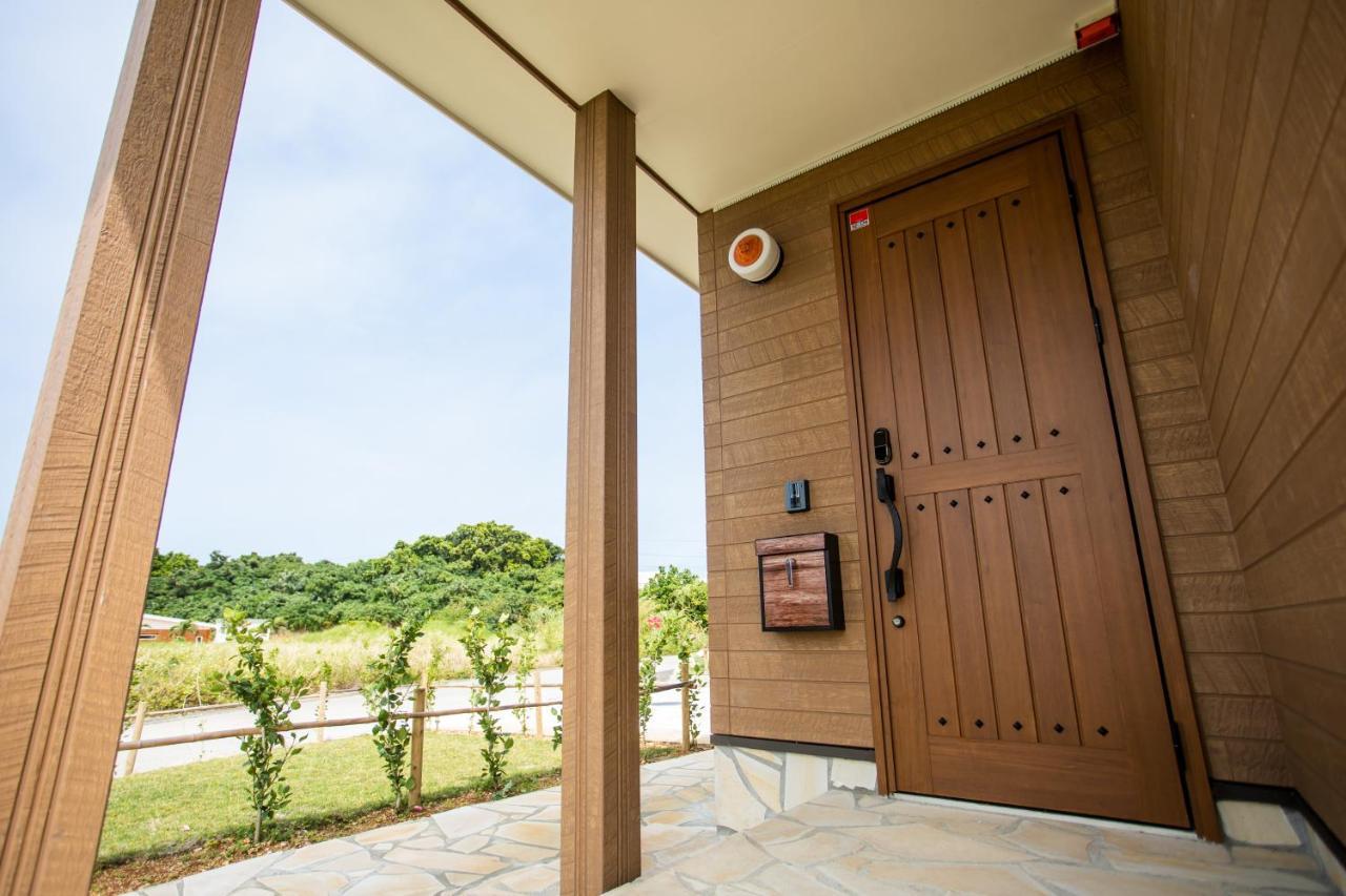 ヴィラ・アカバナー　A棟 Miyakojima  Exterior photo
