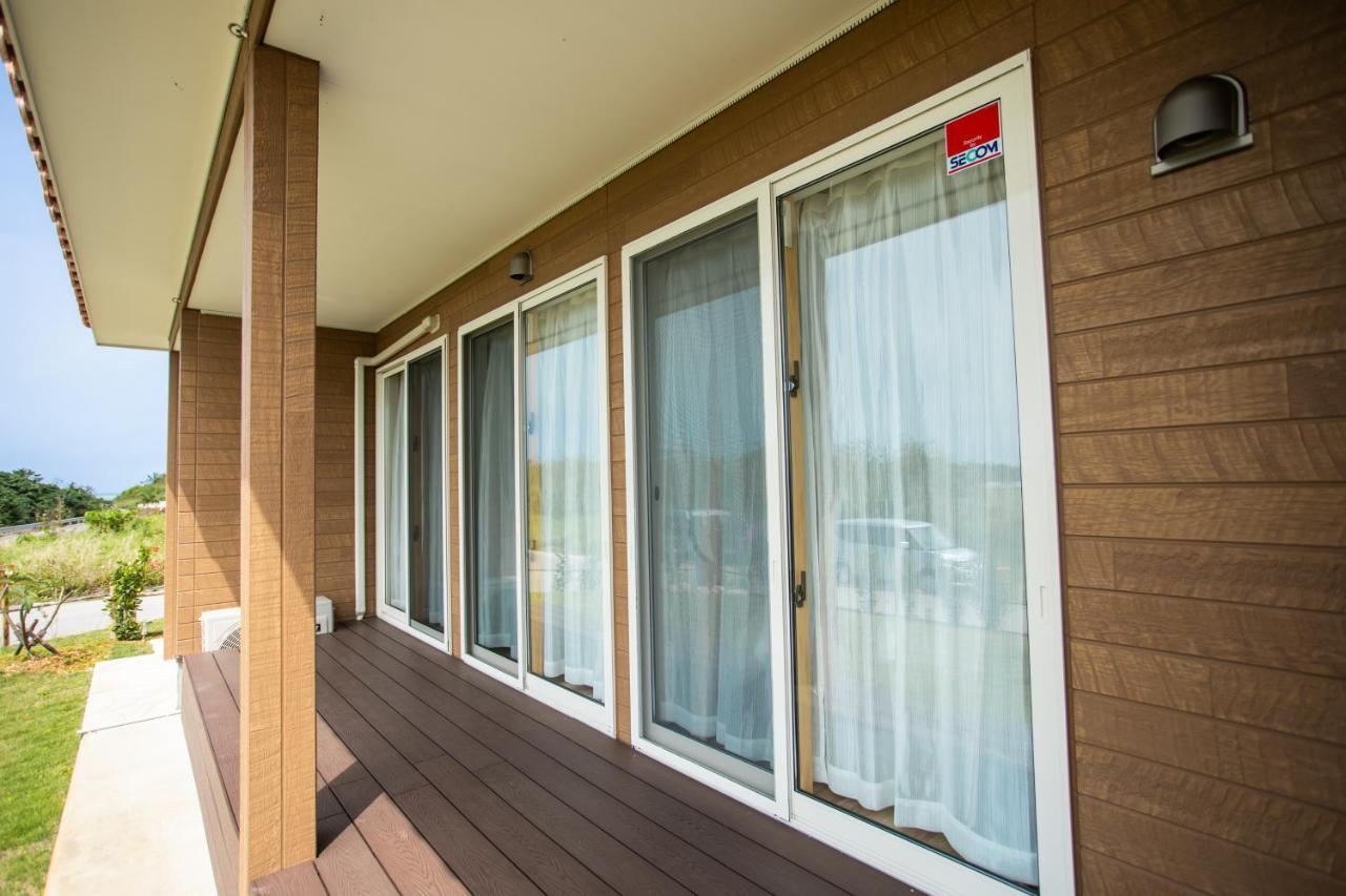 ヴィラ・アカバナー　A棟 Miyakojima  Exterior photo